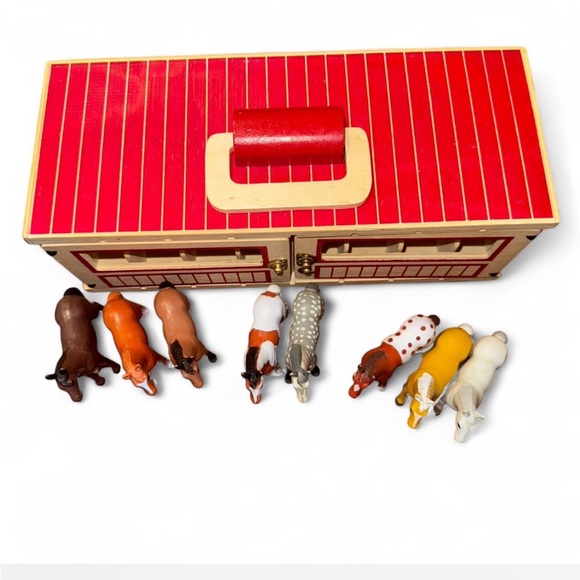 Melissa & Doug Wooden Stable with Colorful Horses - Picture 2 of 6